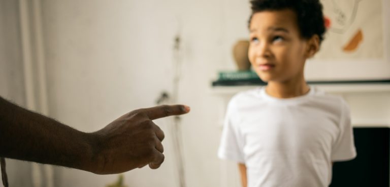 4 Effective ways to stop your child from arguing