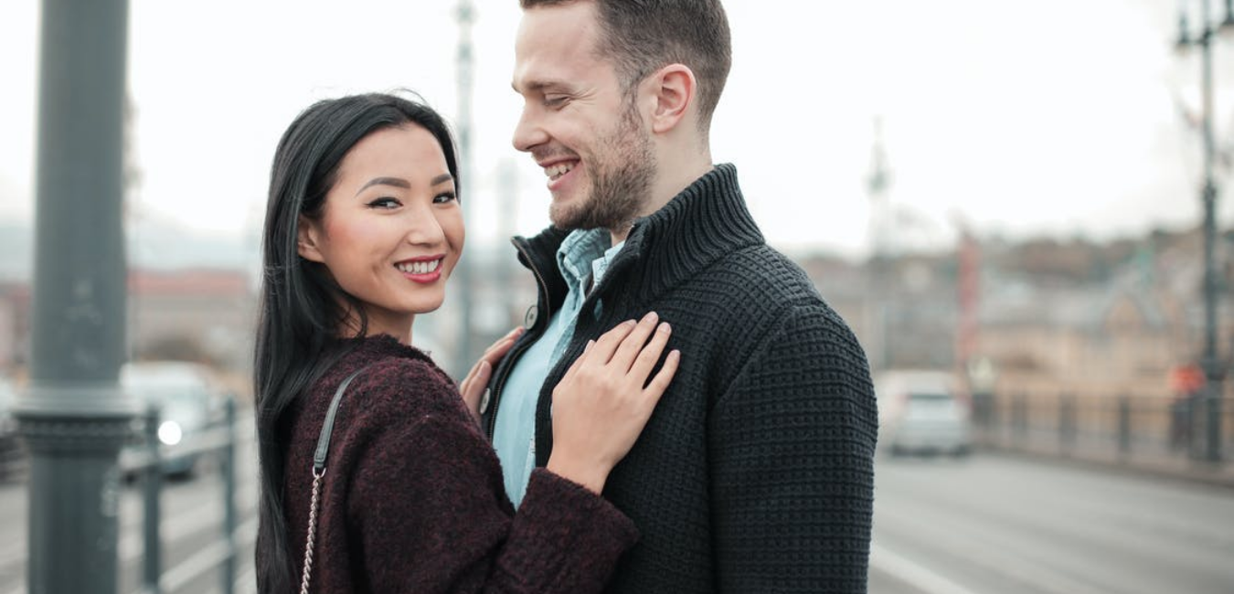 8 subtle signs a guy is interested in you