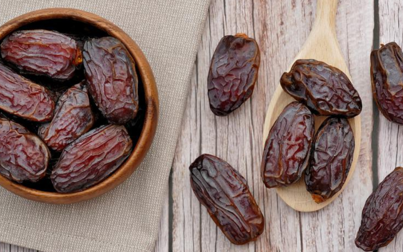 8 Benefits of eating dates on an empty stomach