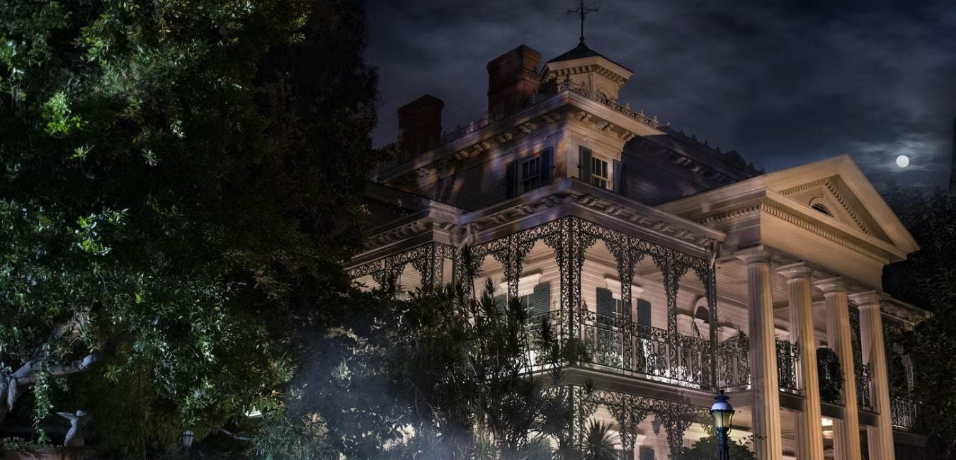 is haunted mansion open 2022