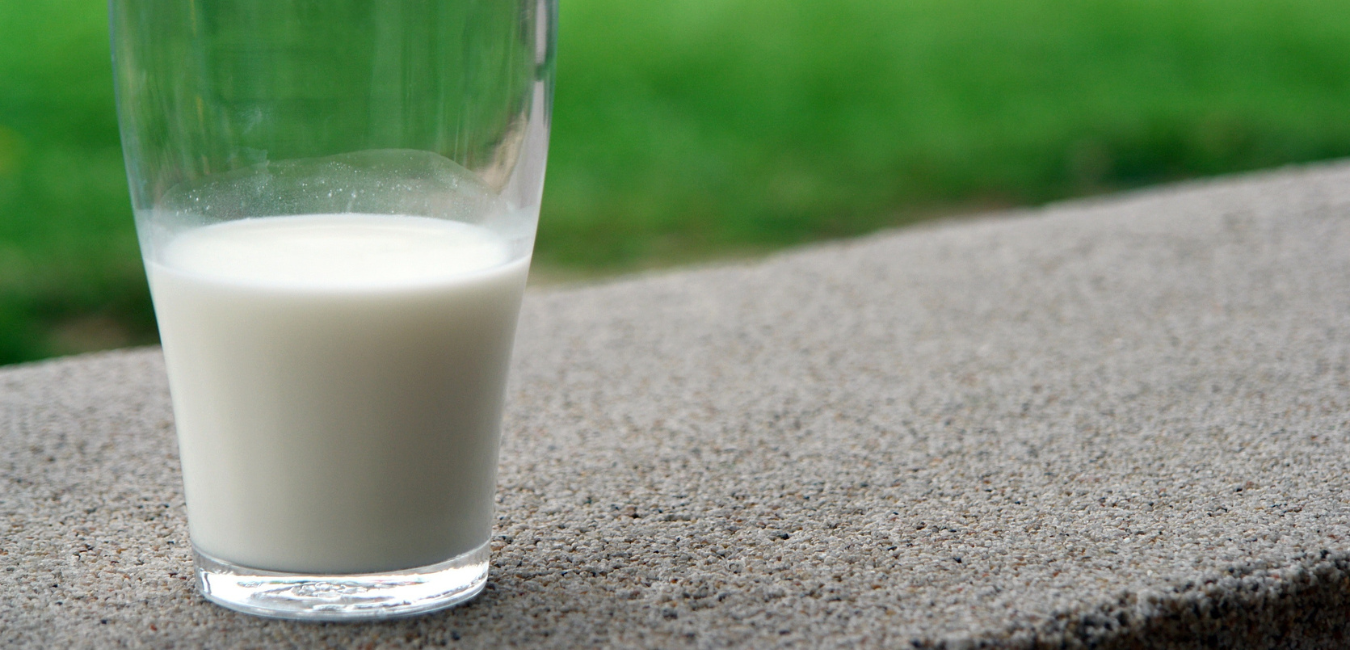 5-side-effects-of-drinking-too-much-milk