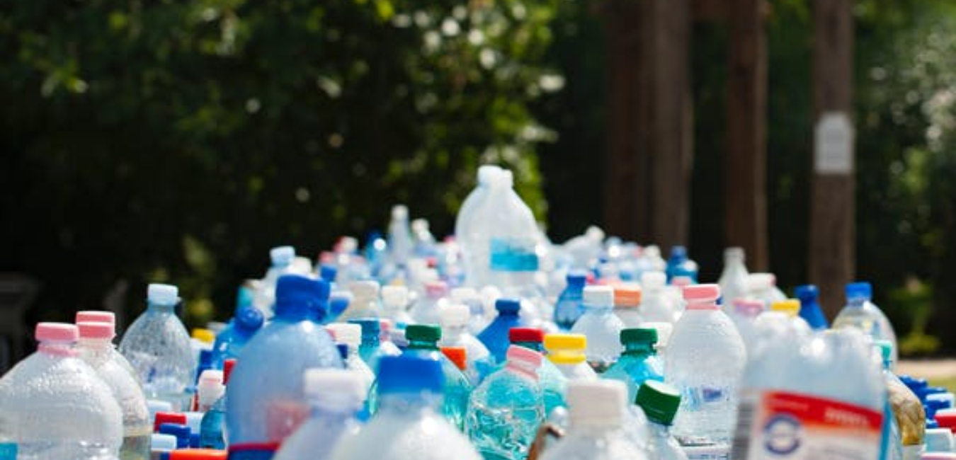 6 side effects of drinking hot water in plastic bottle
