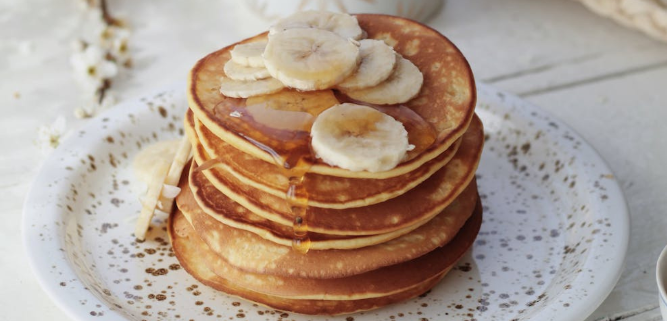 Are you craving a hearty breakfast? Here's how to make homemade pancakes