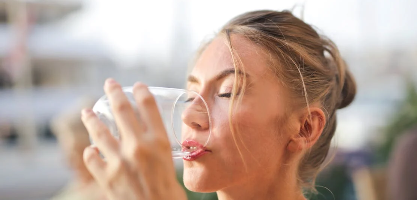 8 best times in a day to drink water 