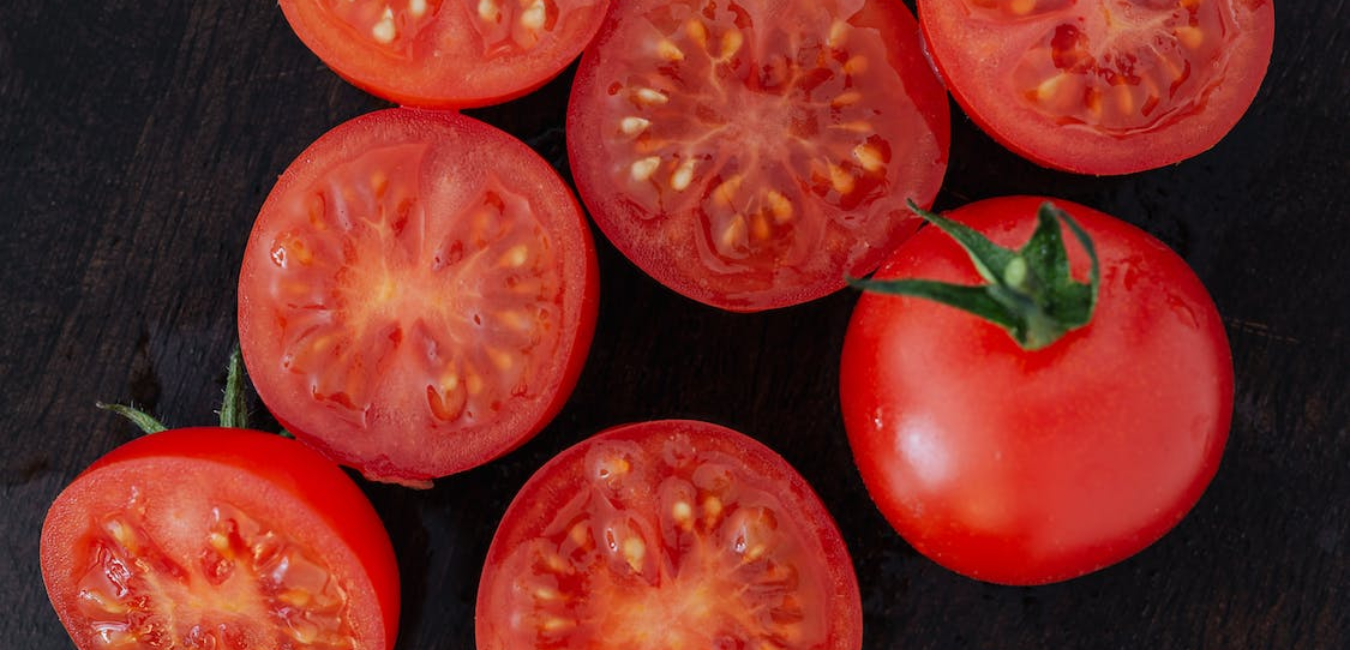 7 Reasons Why Drinking Tomato Juice Is Good For Health