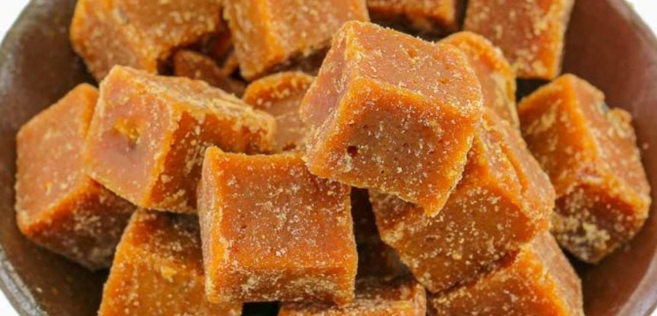 Benefits of drinking warm jaggery water.