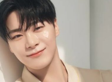 Late ASTRO star Moonbins fans gather to attend concert screening in Japan 1