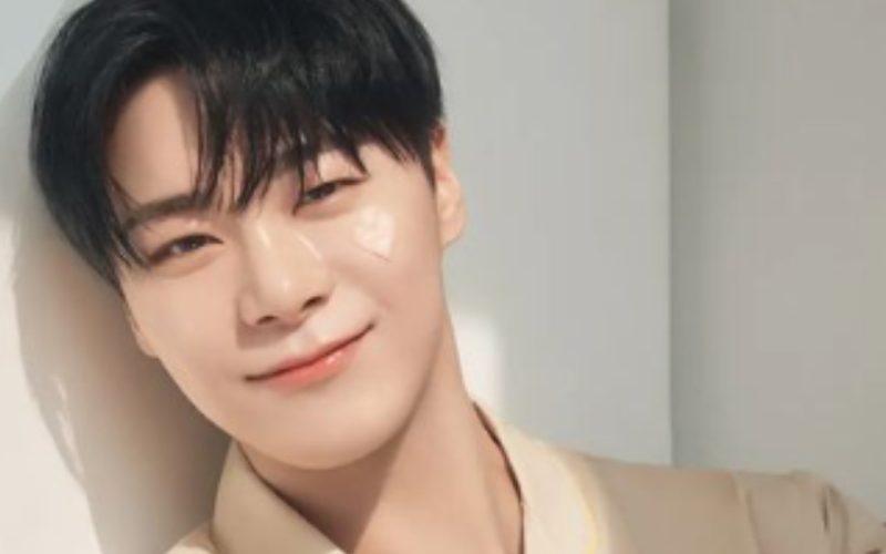 Late ASTRO star Moonbin's fans gather to attend concert screening in Japan