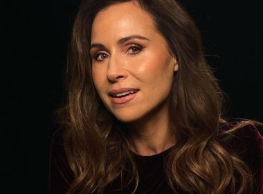 Minnie Driver remembers Matthew Perry: “I know now that his pain was great”